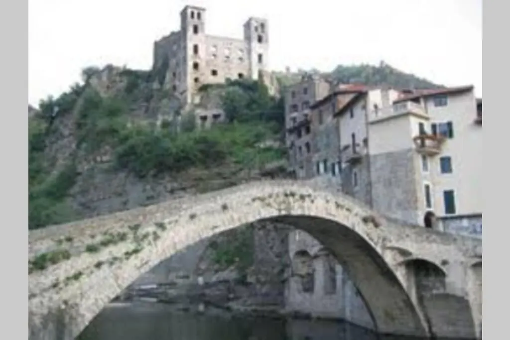 Alloggio per Vacanze a Isolabona Italia
